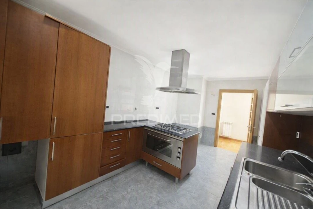 Apartamento T2 para Venda em Vila Franca de Xira Foto 3