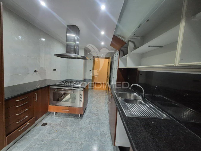 Apartamento T2 para Venda em Vila Franca de Xira Foto 4