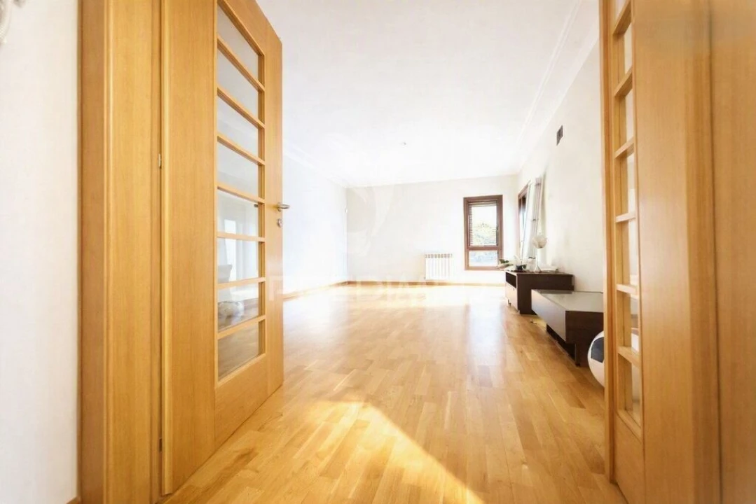 Apartamento T2 para Venda em Vila Franca de Xira Foto 5