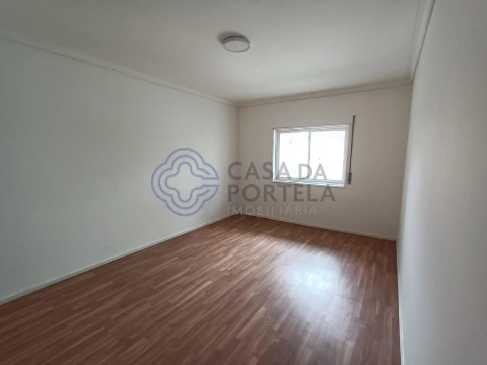 Apartamento T3 para Arrendamento em Paranhos Foto 18