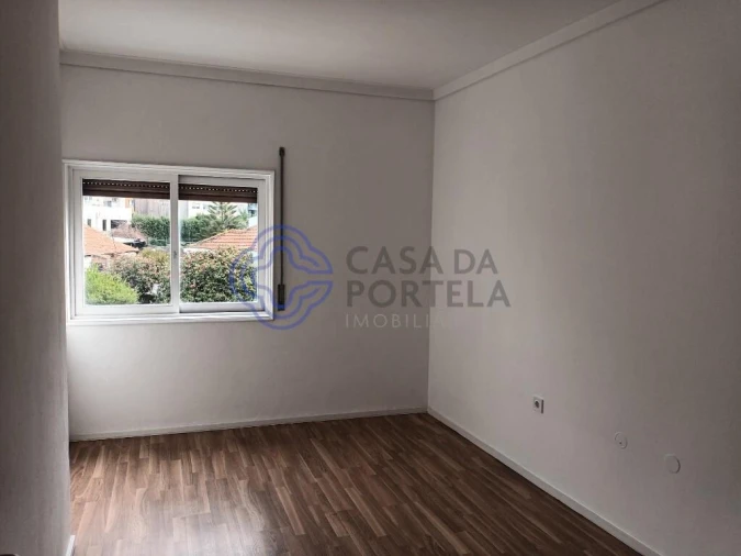 Apartamento T3 para Arrendamento em Paranhos Foto 5