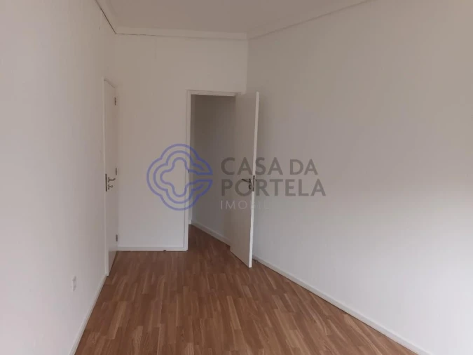 Apartamento T3 para Arrendamento em Paranhos Foto 6