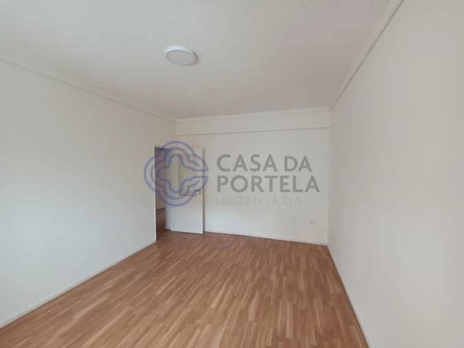 Apartamento T3 para Arrendamento em Paranhos Foto 19