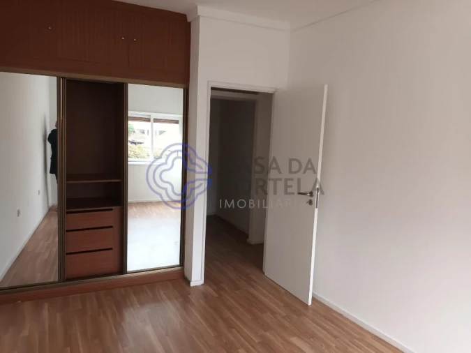 Apartamento T3 para Arrendamento em Paranhos Foto 2