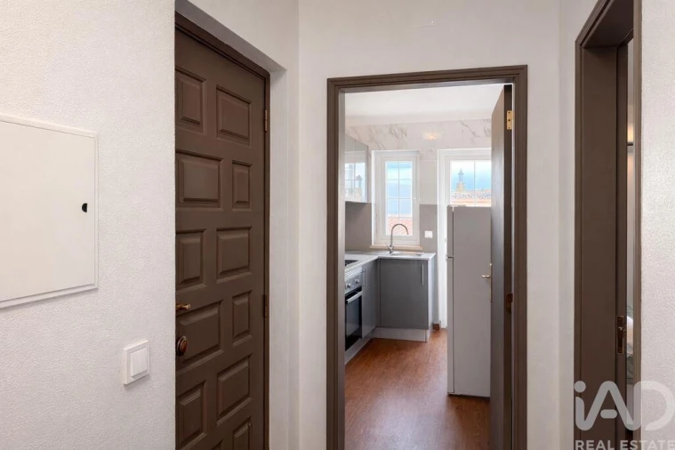 Apartamento T1 para Venda em Guia Foto 4