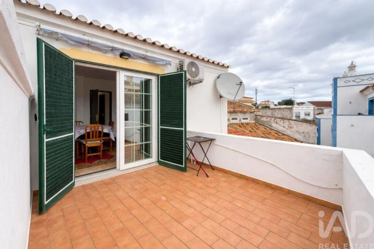 Apartamento T1 para Venda em Guia Foto 19