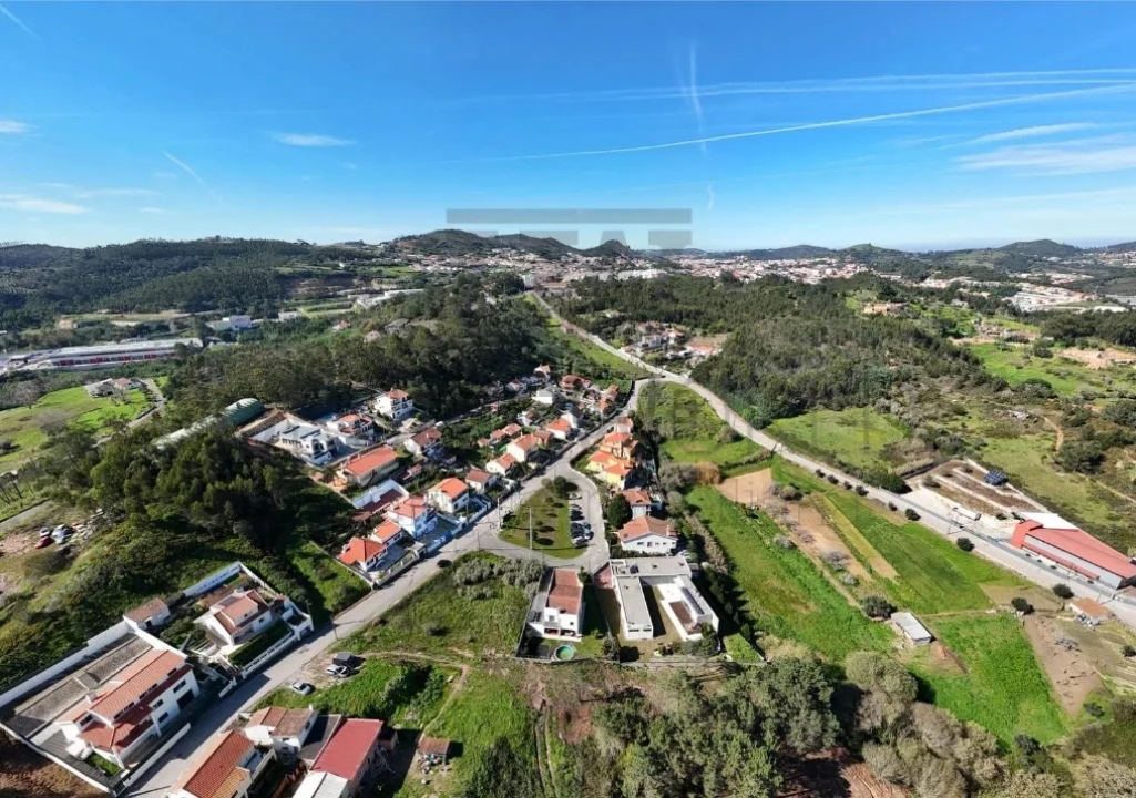 Terreno para Venda em Venda do Pinheiro e Santo Estêvão das Galés Foto 2