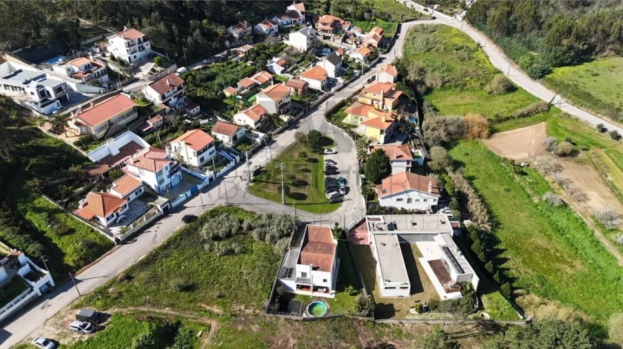 Terreno para Venda em Venda do Pinheiro e Santo Estêvão das Galés Foto 3