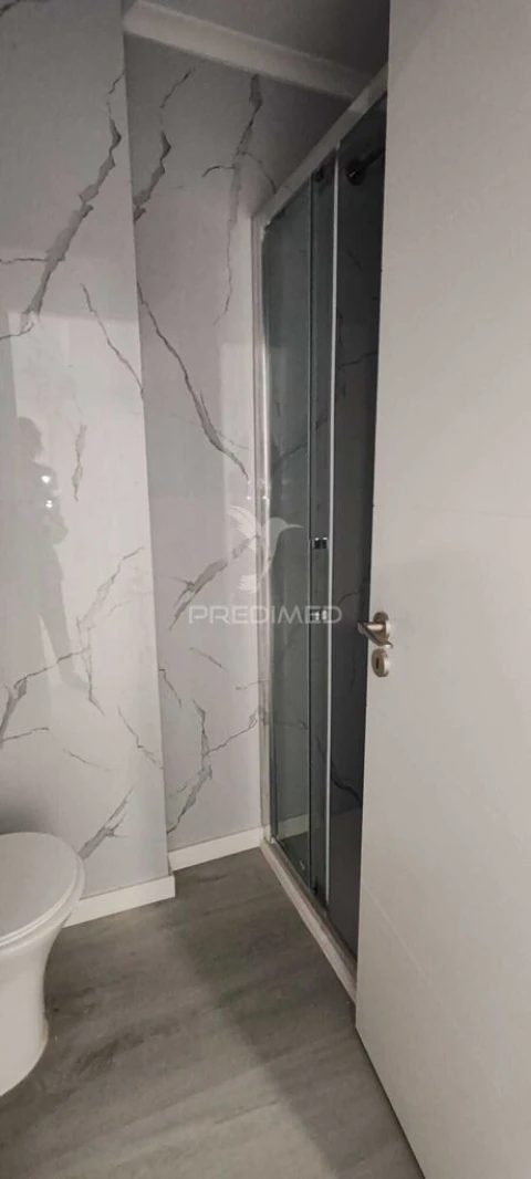 Apartamento T2 para Venda em Benfica