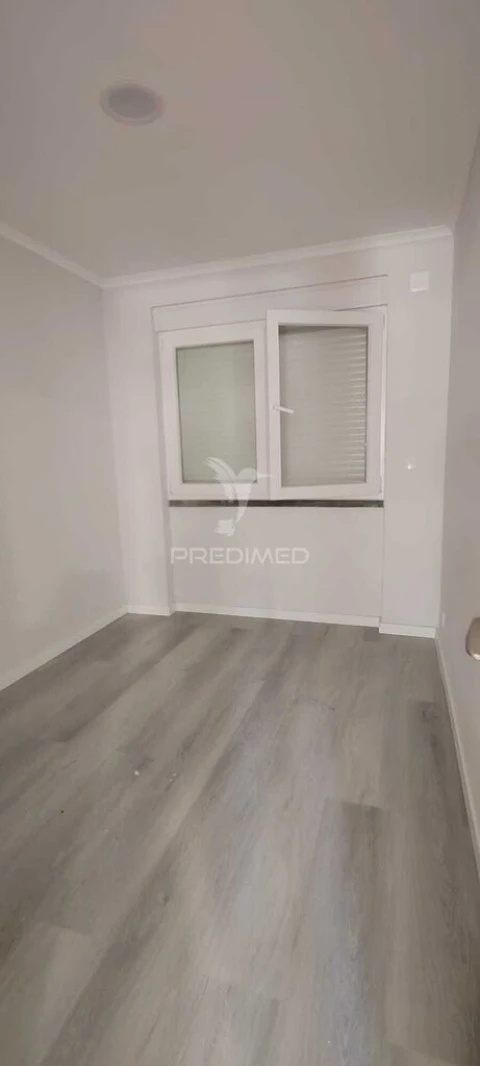 Apartamento T2 para Venda em Benfica