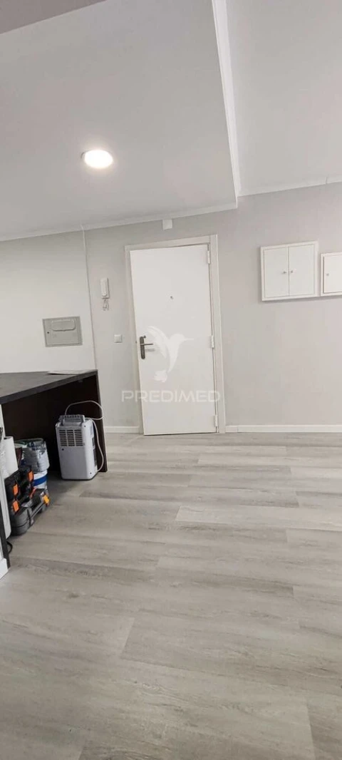 Apartamento T2 para Venda em Benfica