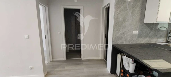 Apartamento T2 para Venda em Benfica