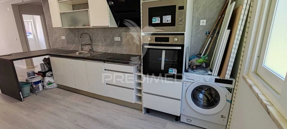 Apartamento T2 para Venda em Benfica Foto 4