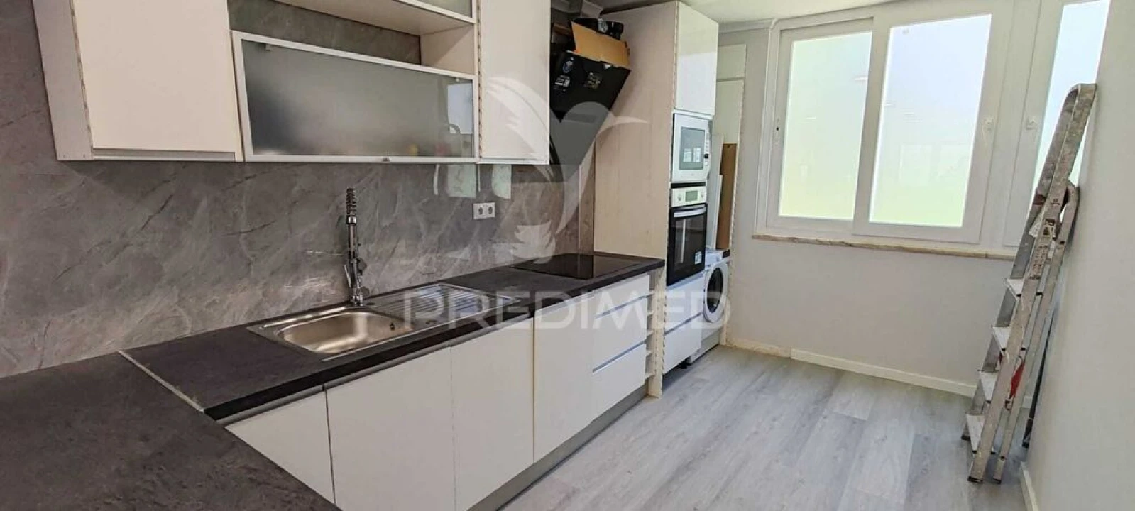 Apartamento T2 para Venda em Benfica Foto 5