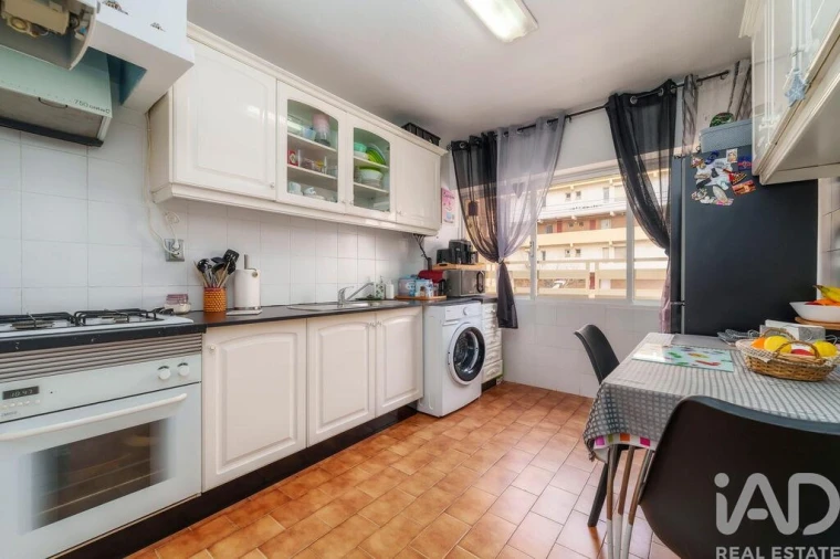 Apartamento T3 para Venda em Faro (Sé e São Pedro) Foto 8