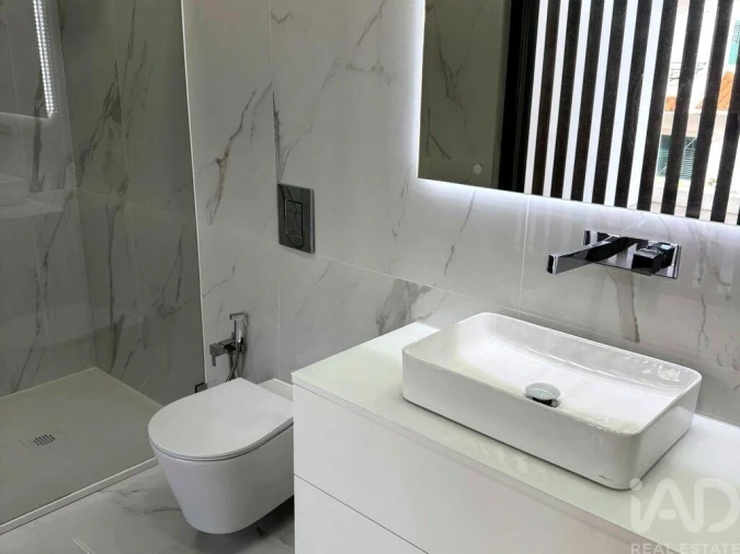 Moradia T4 para Venda em Loures Foto 19