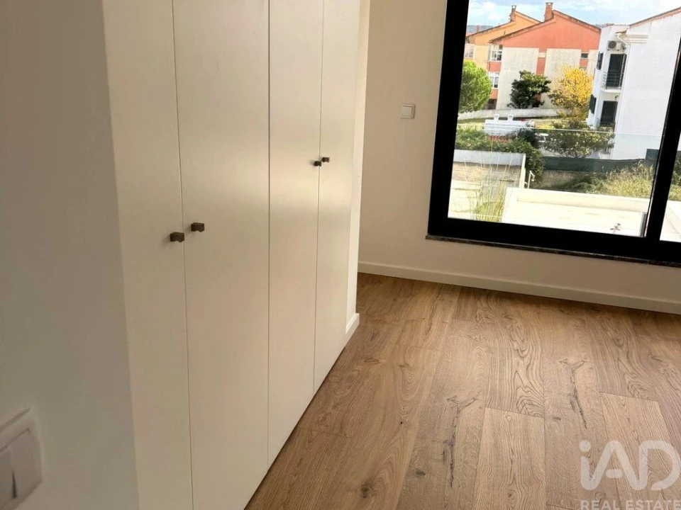 Moradia T4 para Venda em Loures Foto 14