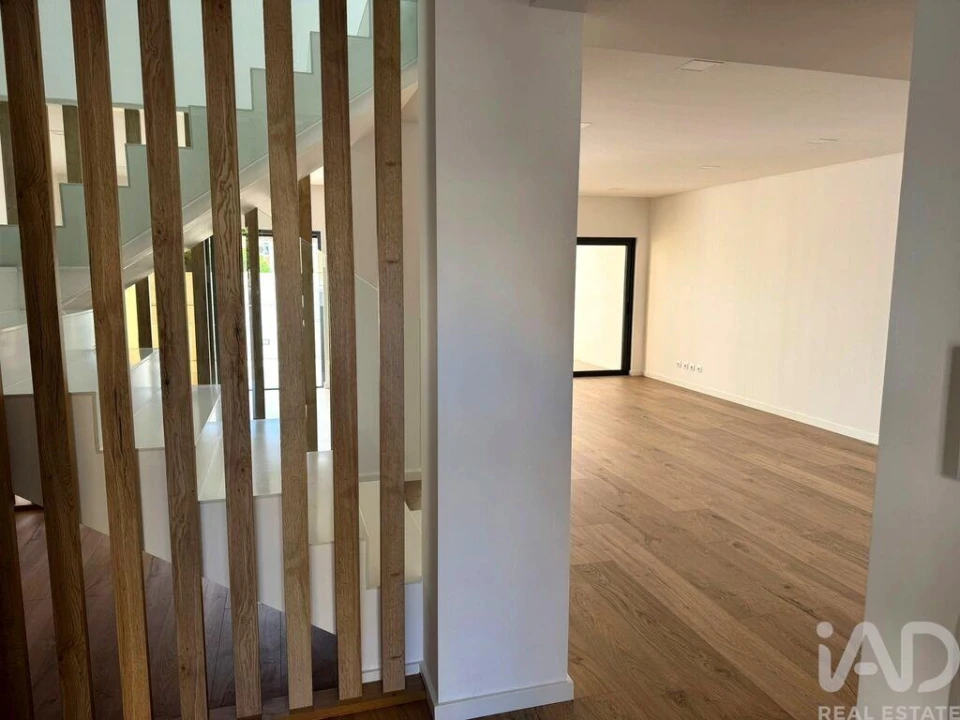 Moradia T4 para Venda em Loures Foto 4