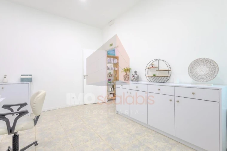 Loja para Venda em Romeira e Várzea Foto 2