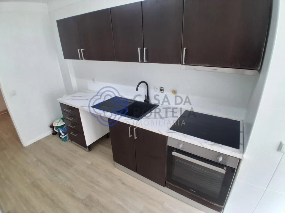 Apartamento T3 para Venda em Baguim do Monte (Rio Tinto) Foto 30