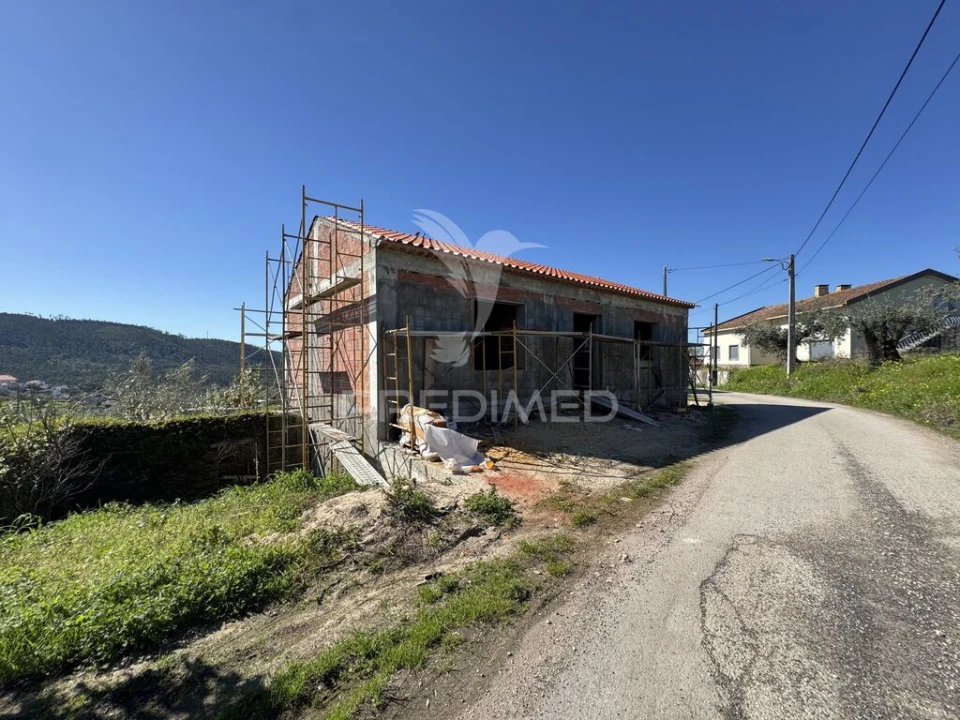 Moradia T3 para Venda em Olalhas Foto 18