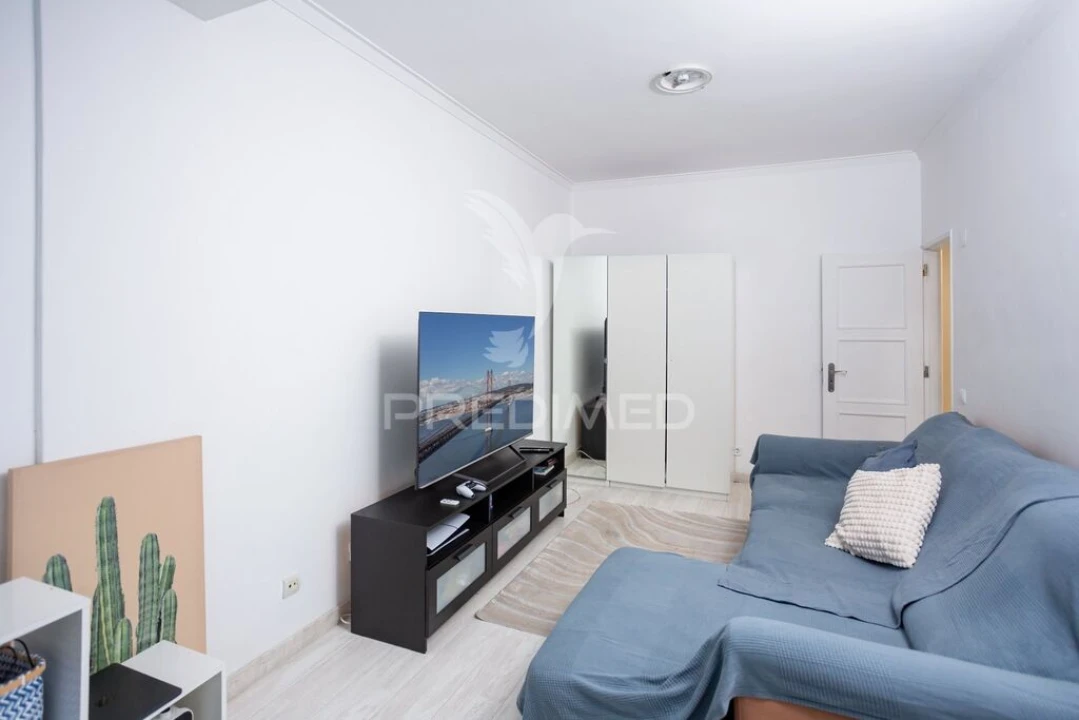 Apartamento T3 para Venda em Laranjeiro e Feijó Foto 2