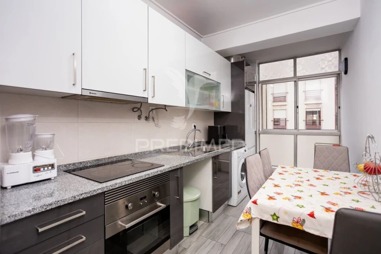 Apartamento T3 para Venda em Laranjeiro e Feijó Foto 3