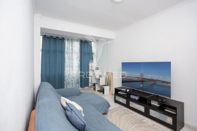 Apartamento T3 para Venda em Laranjeiro e Feijó Foto 1