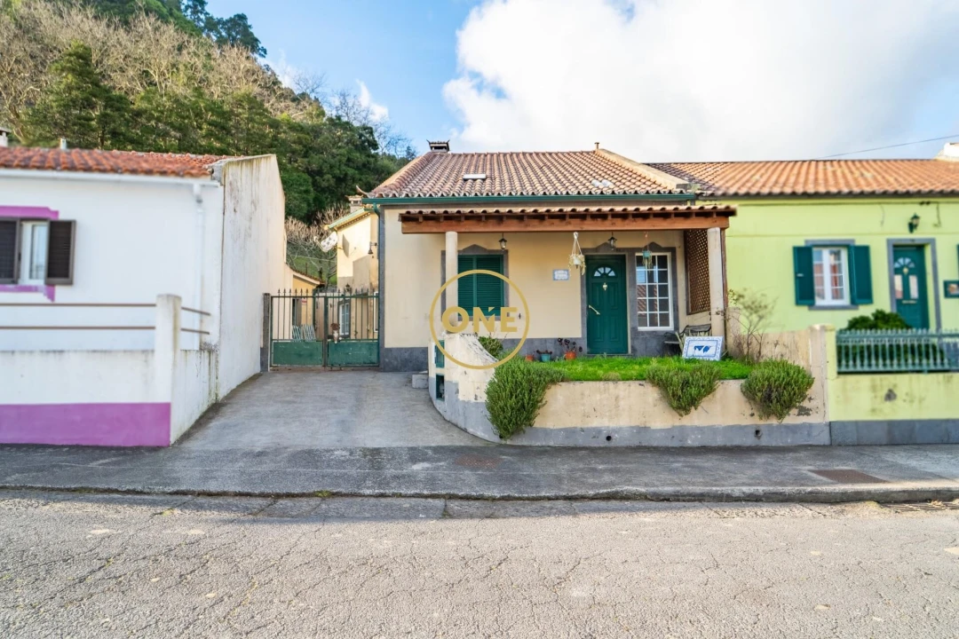 Moradia T3 para Venda em Furnas Foto 1