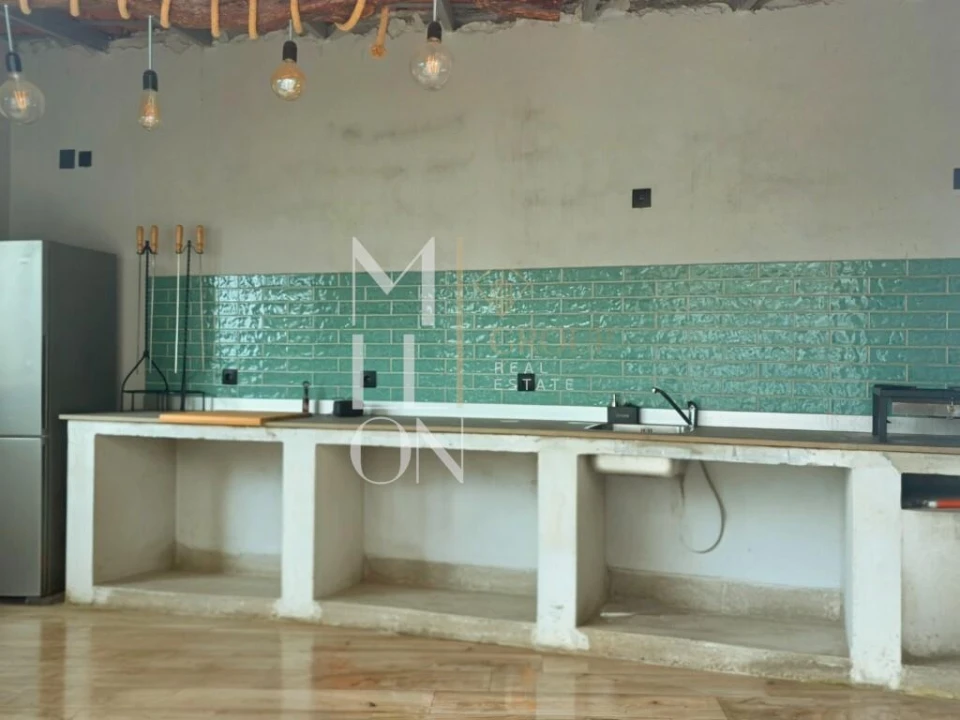 Moradia T5 para Venda em Estreito de Camara de Lobos Foto 38