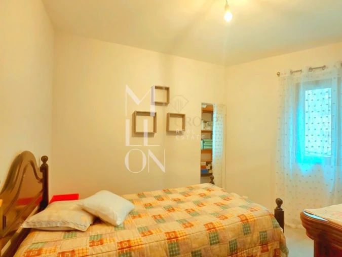 Moradia T5 para Venda em Estreito de Camara de Lobos Foto 18