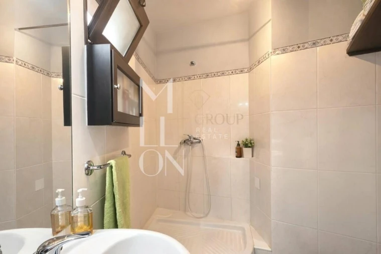 Moradia T5 para Venda em Estreito de Camara de Lobos Foto 14