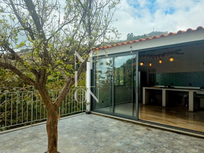 Moradia T5 para Venda em Estreito de Camara de Lobos Foto 34