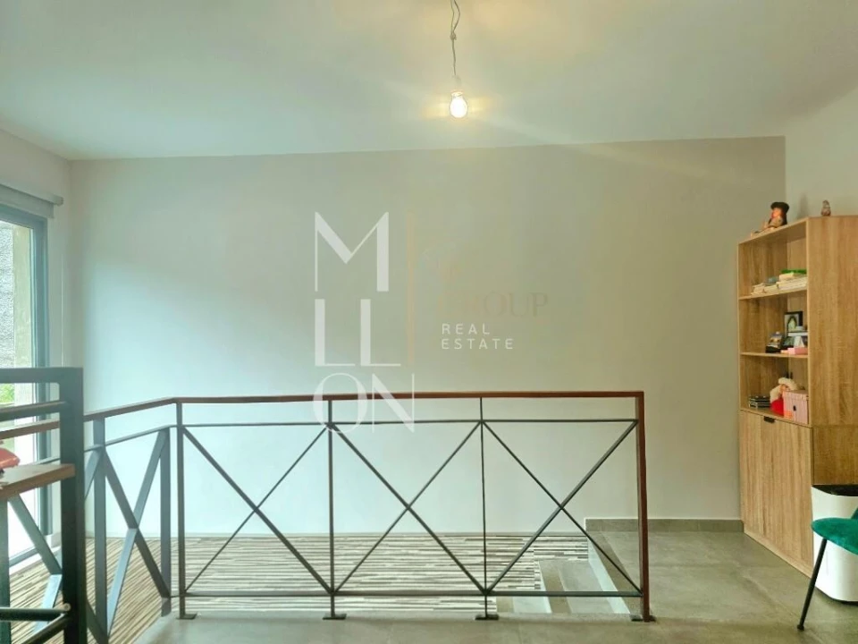 Moradia T5 para Venda em Estreito de Camara de Lobos Foto 16