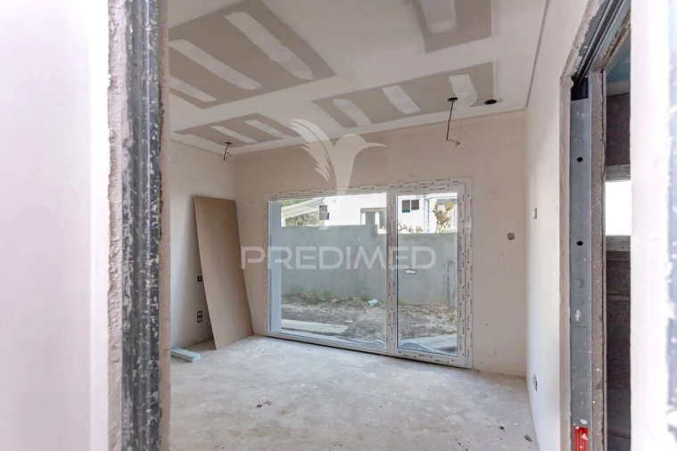 Moradia T3 para Venda em Corroios Foto 13