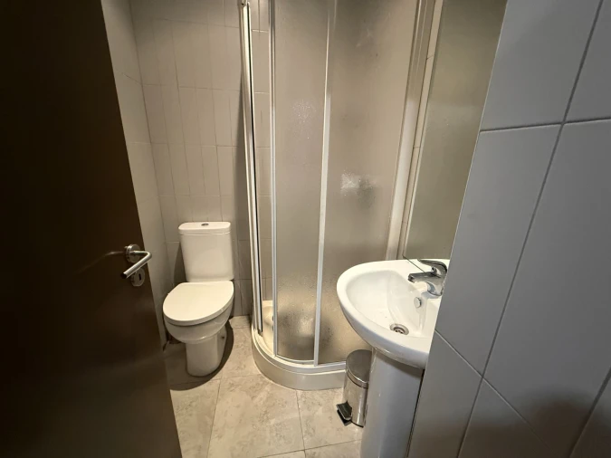 Loja para Arrendamento em Oliveira, São Paio e São Sebastião Foto 9