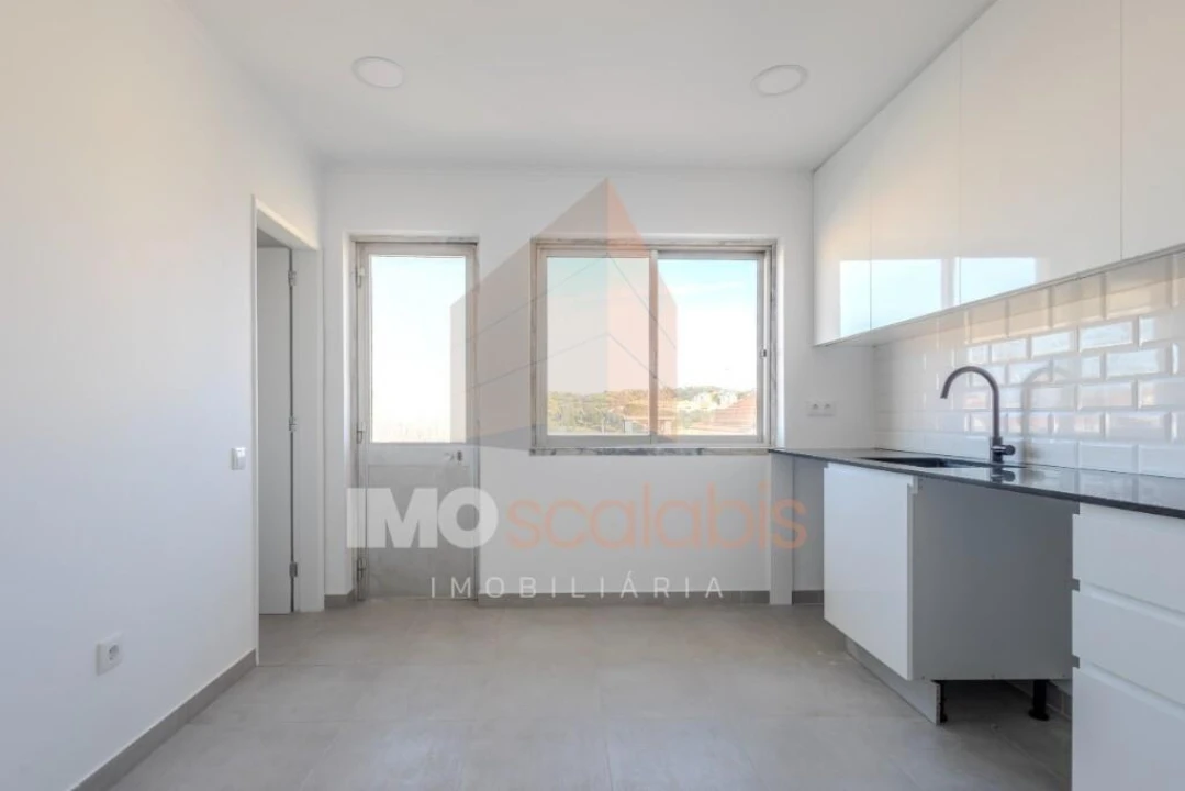 Apartamento T3 para Venda em Romeira e Várzea Foto 14