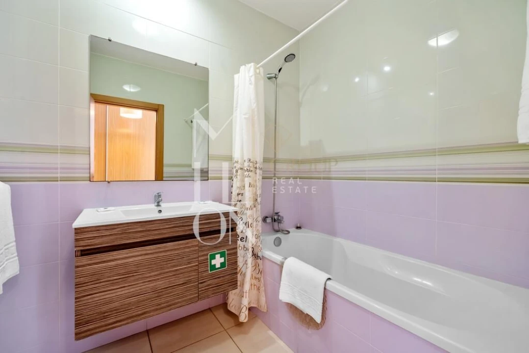 Apartamento T1 para Venda em Portimão Foto 9