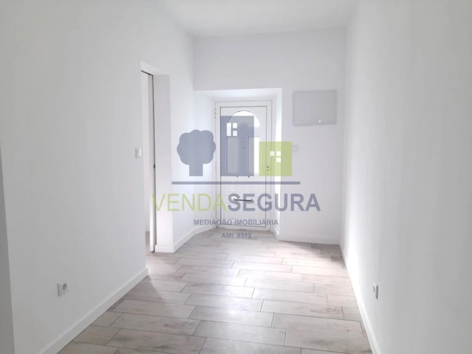 Moradia T2 para Venda em Selmes Foto 22