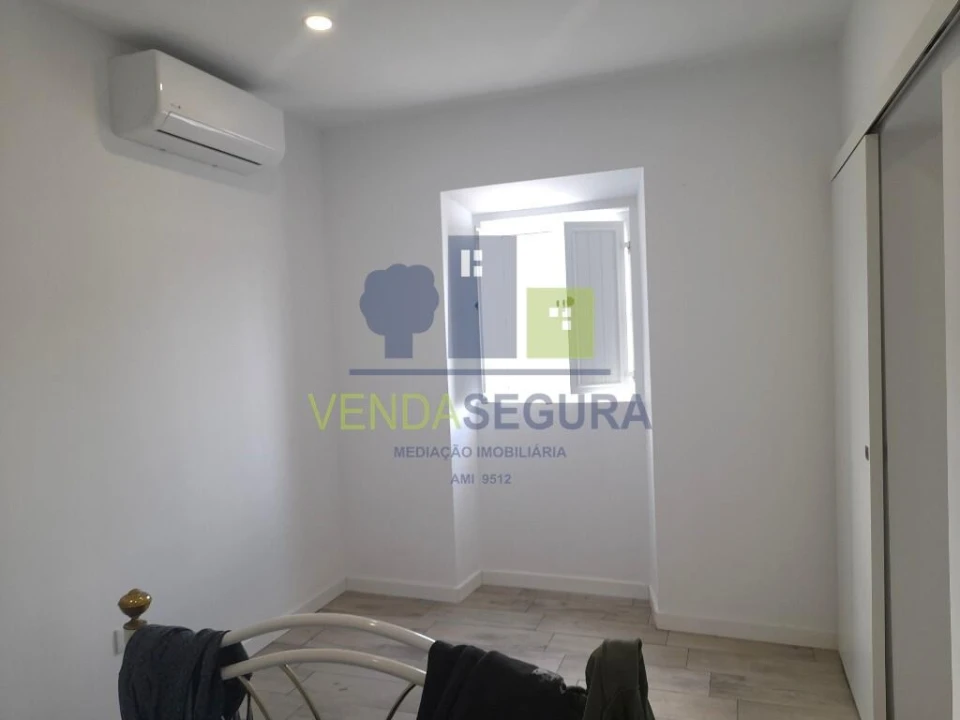 Moradia T2 para Venda em Selmes Foto 7