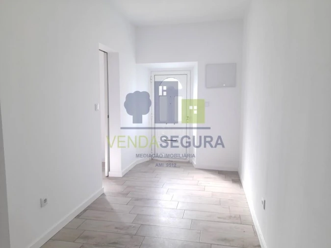 Moradia T2 para Venda em Selmes Foto 22