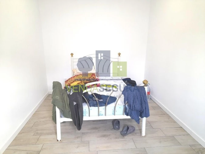 Moradia T2 para Venda em Selmes Foto 6