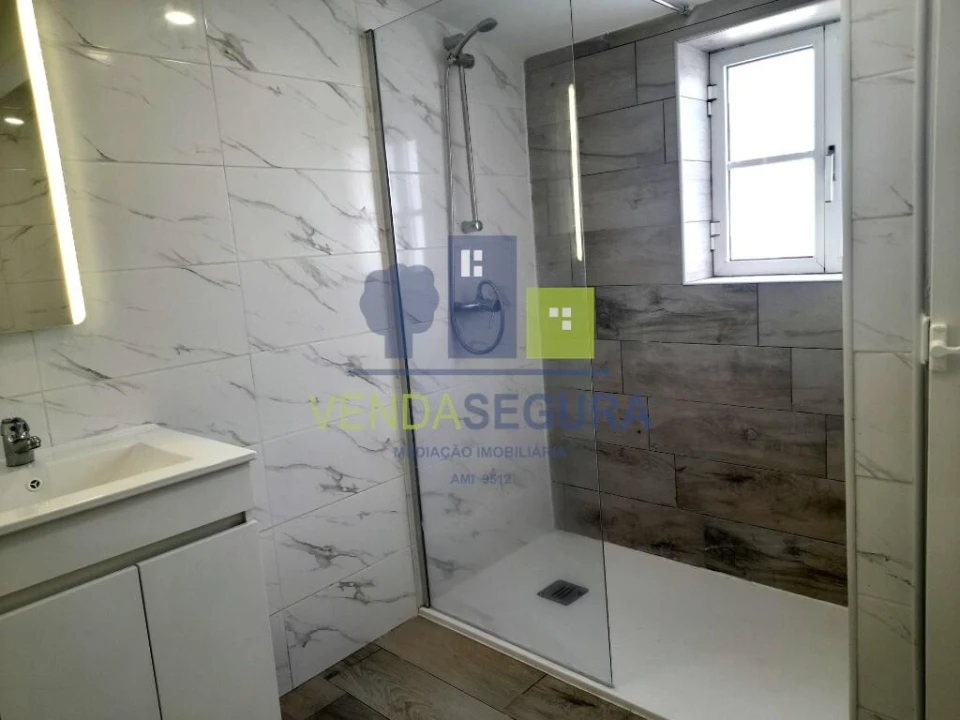 Moradia T2 para Venda em Selmes Foto 23