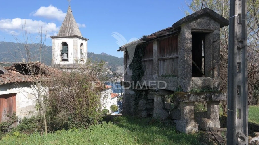 Moradia T4 para Venda em Rio Caldo Foto 12