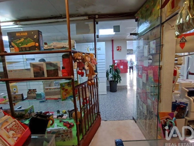 Loja para Venda em Carcavelos e Parede Foto 14