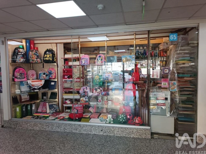 Loja para Venda em Carcavelos e Parede Foto 2