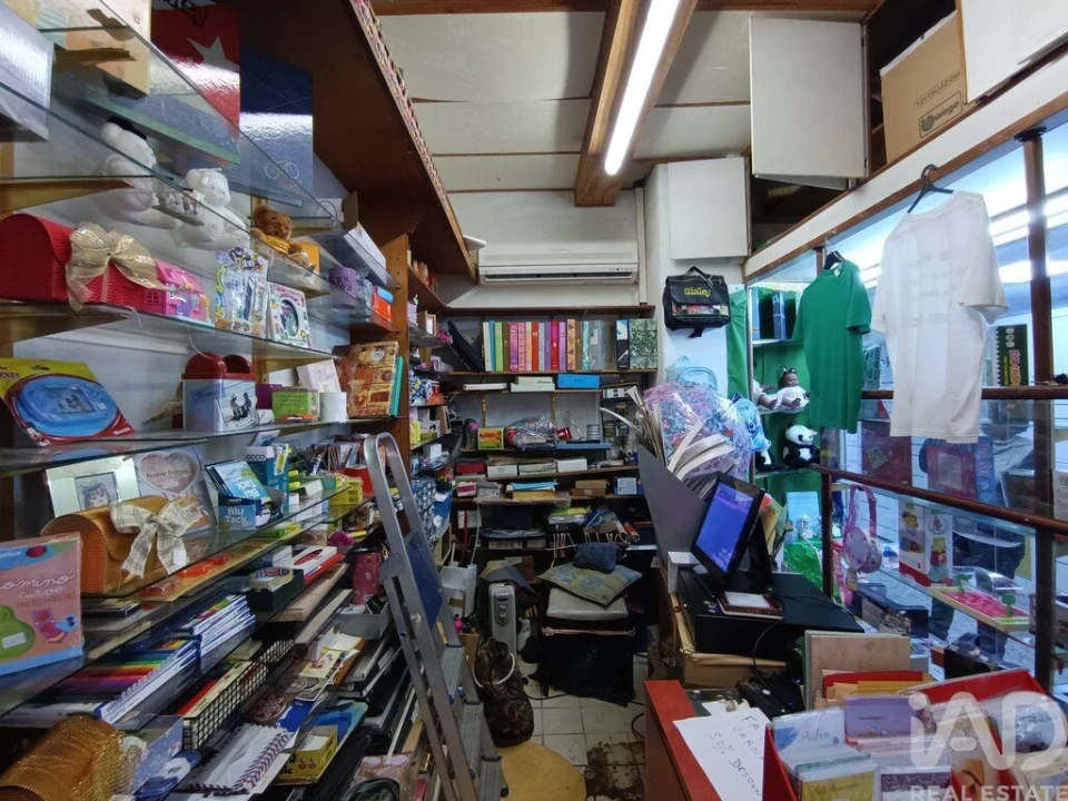 Loja para Venda em Carcavelos e Parede Foto 8