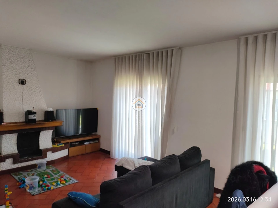 Moradia T4 para Venda em Louro Foto 6