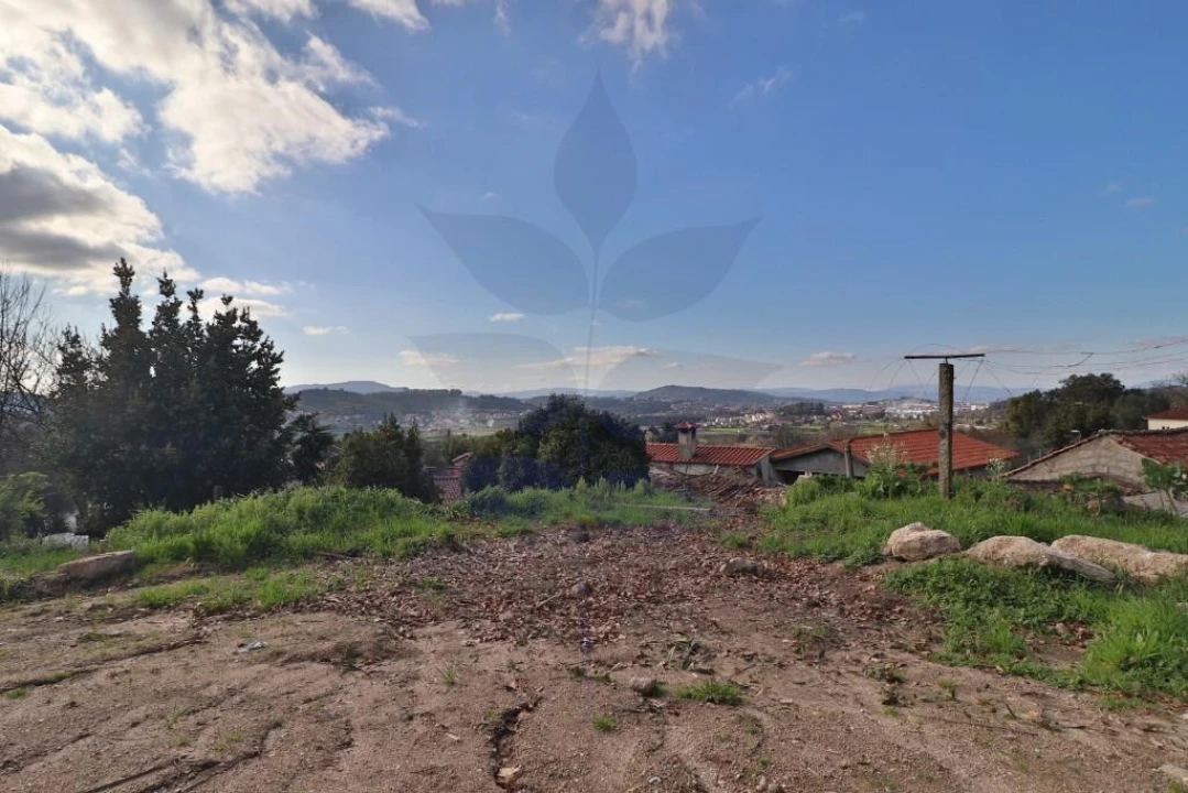 Moradia T3 para Venda em Esporões Foto 2