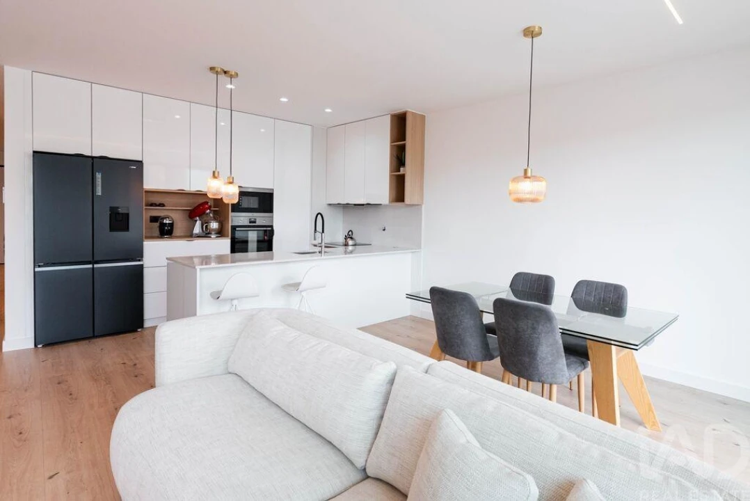 Moradia T3 para Venda em Quelfes Foto 9